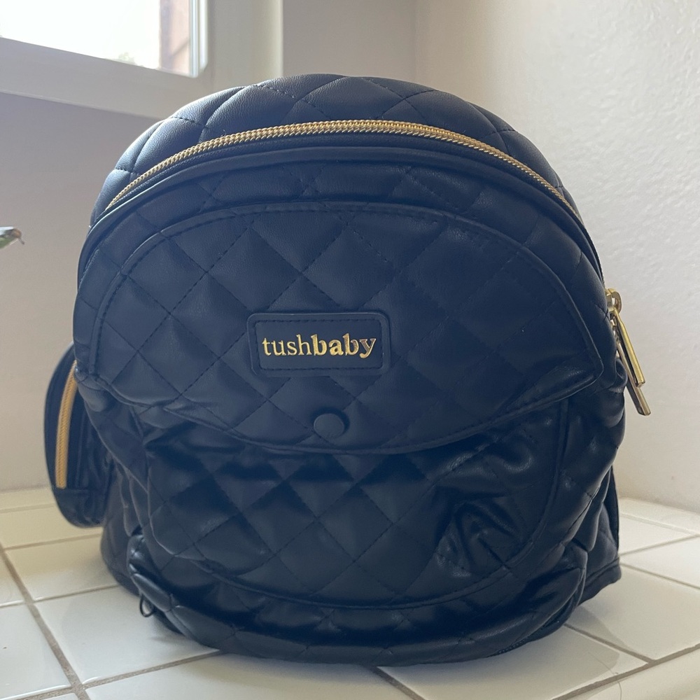 Tush Baby Black Quilted Women's carrier